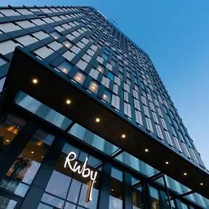 Ruby Emma Otel